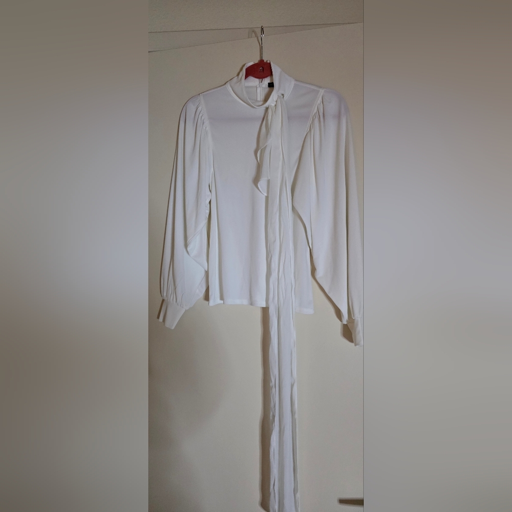 White House Black Market White Top